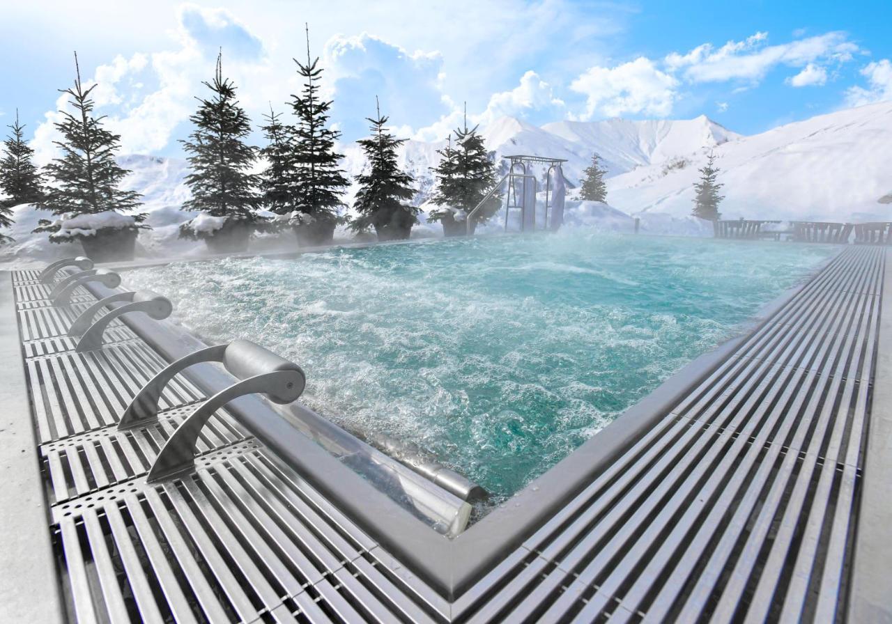 Gudauri Lodge Dış mekan fotoğraf The thermal baths of Bad Segeberg